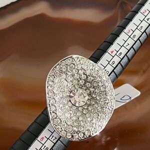 Elegant Silver Crystal Women's Ring